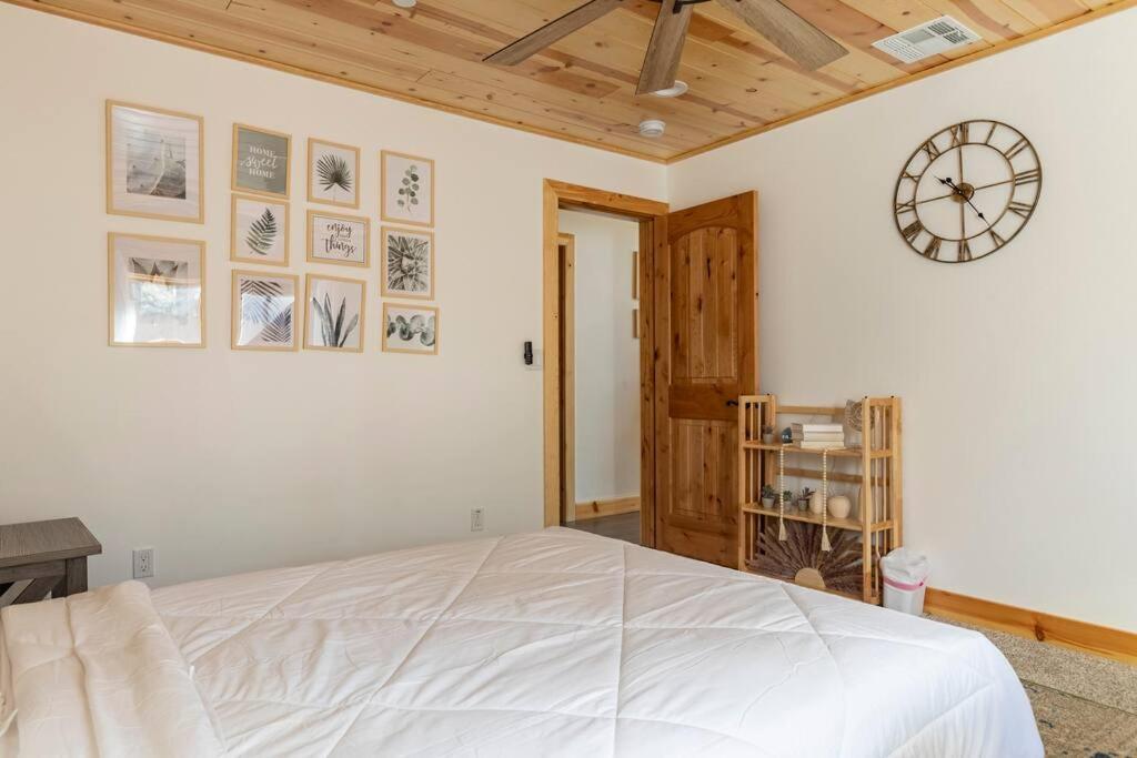 Modern Family Cabin Mins To Lake, Slopes & Hikes Big Bear City Extérieur photo