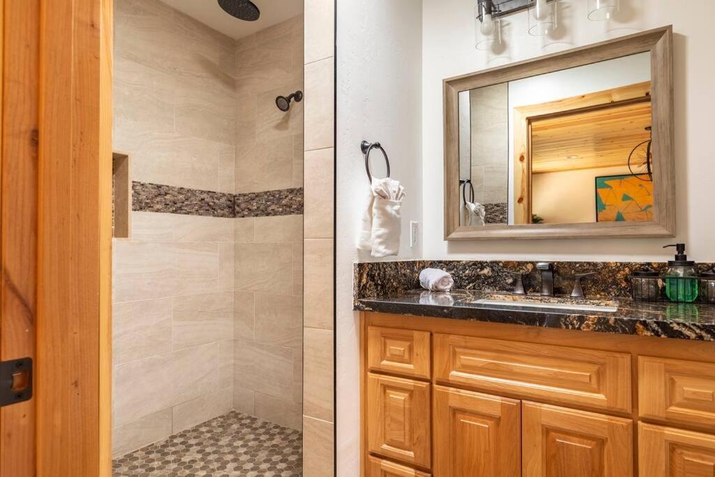 Modern Family Cabin Mins To Lake, Slopes & Hikes Big Bear City Extérieur photo
