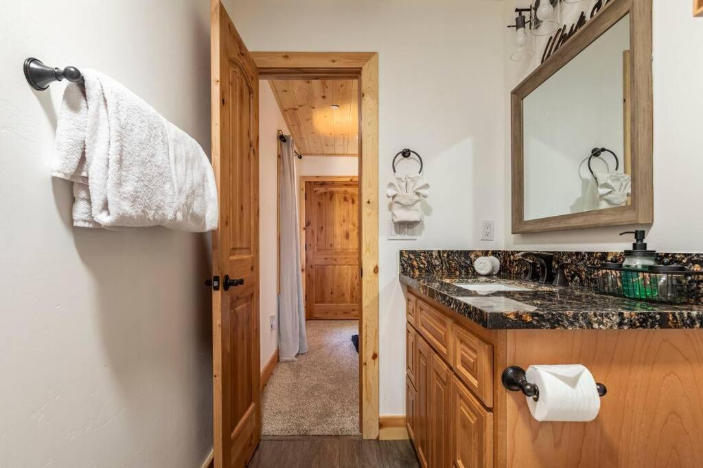 Modern Family Cabin Mins To Lake, Slopes & Hikes Big Bear City Extérieur photo